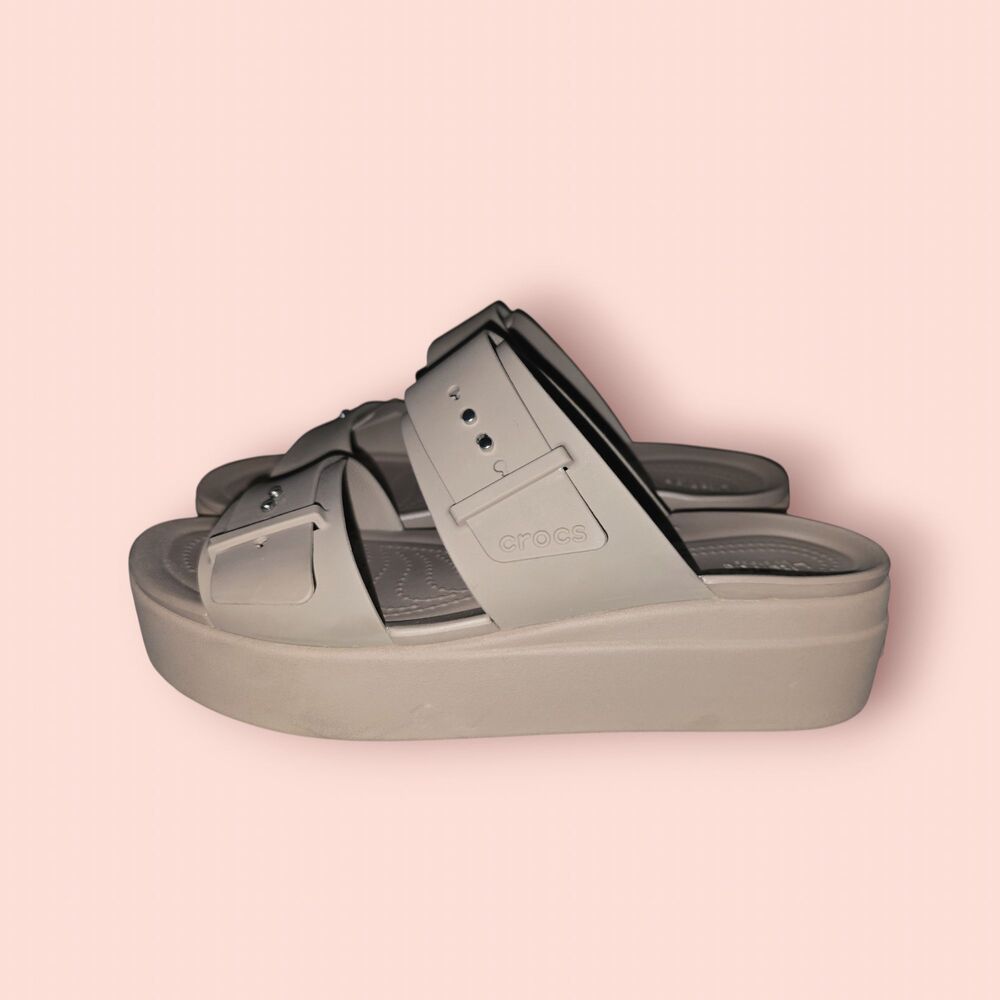 Crocs Brooklyn Buckle Low Wedge Sandals Beige 10 Comfort Platform Casual Slip On